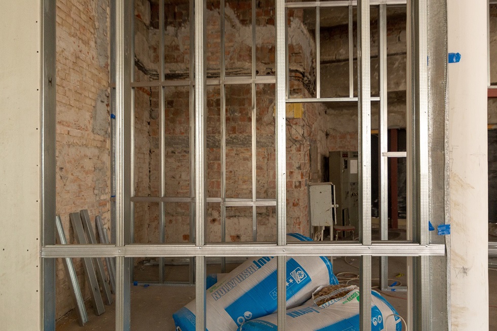 Przebudowy ścianek działowych dla kasy i szatni