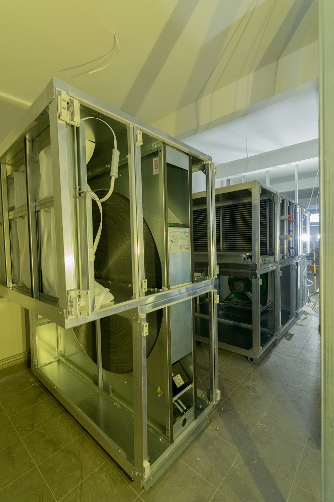 Montaż agregatu wentylacyjno klimatyzacyjnego dla całego obiektu