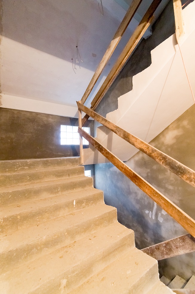 Nowa klatka schodowa dla budynku ad-socjalnego